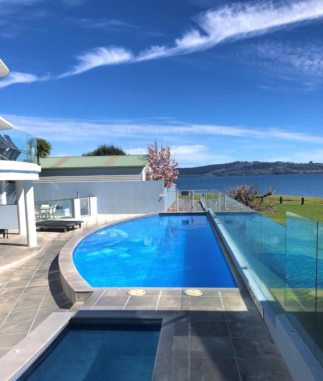 Lakeside Apartment Waimahana 1 Taupo Ngoại thất bức ảnh